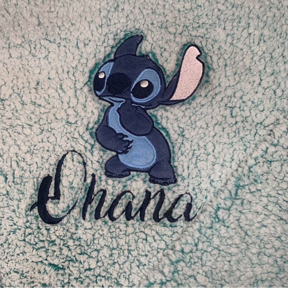 Disney Lilo And Stitch Blue Pullover Sweater Ohana Long Sleeve Fleece NEW - Picture 2 of 8